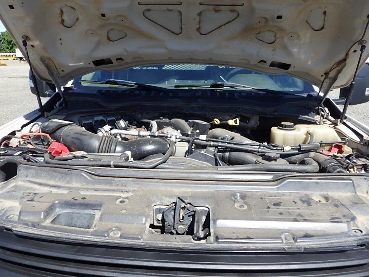 2019-ford-f550-image-23