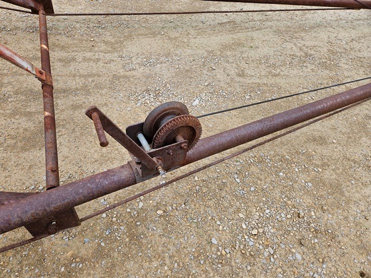 new-holland-131-image-14