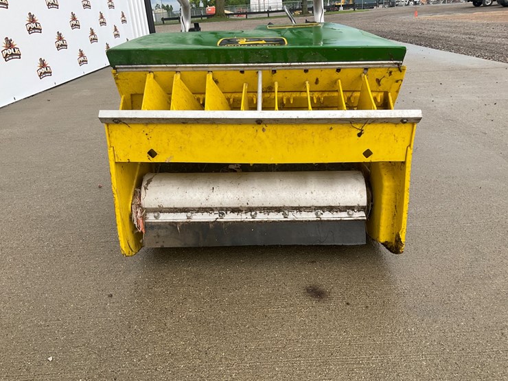 john-deere-322-image-5