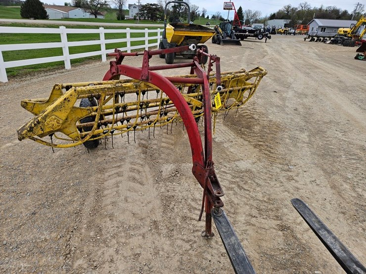new-holland-256-image-8