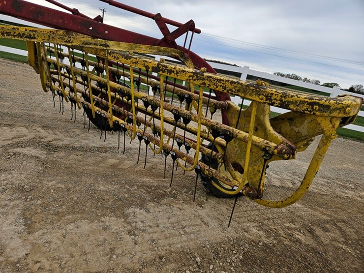 new-holland-256-image-12