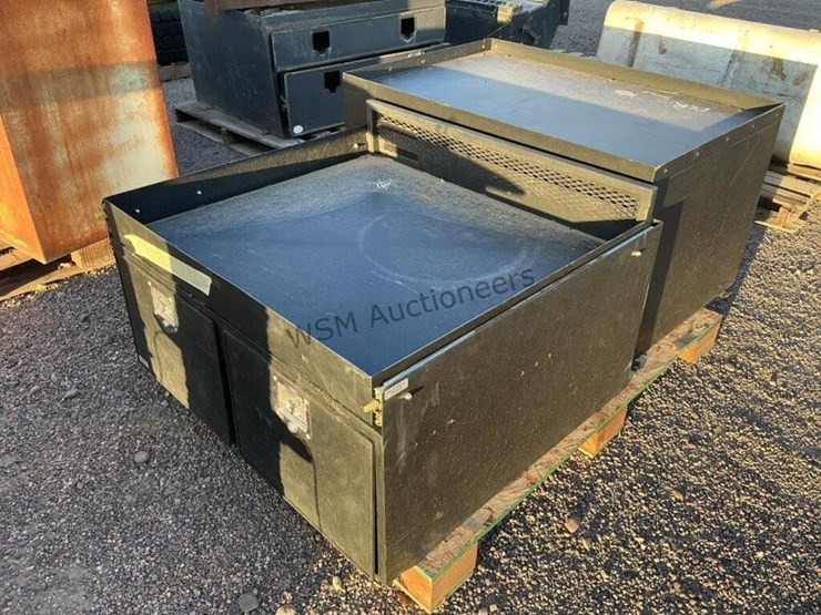 (2)-steel-toolboxes-image-2