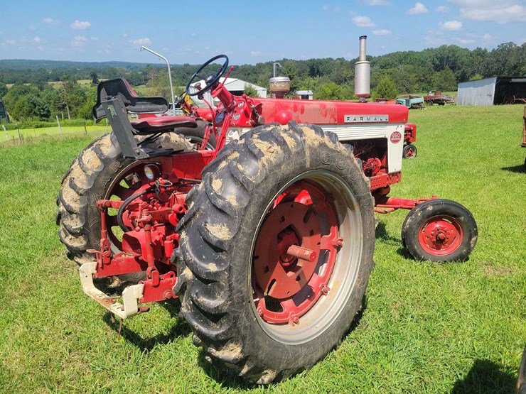 1959-farmall-560-diesel-image-3