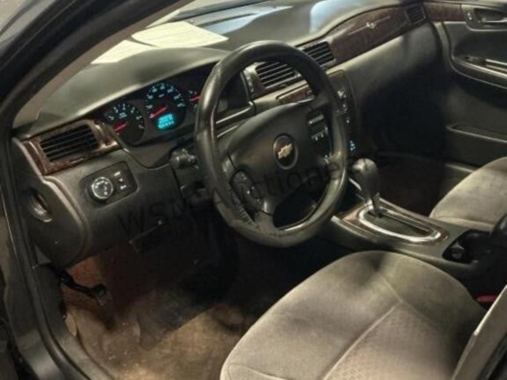 2013-chevrolet-impala-sdn-image-21