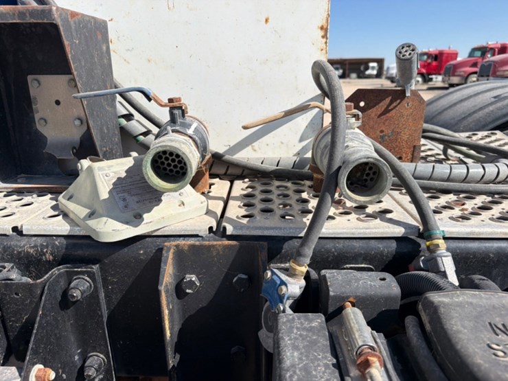 2014-kenworth-t800-image-11