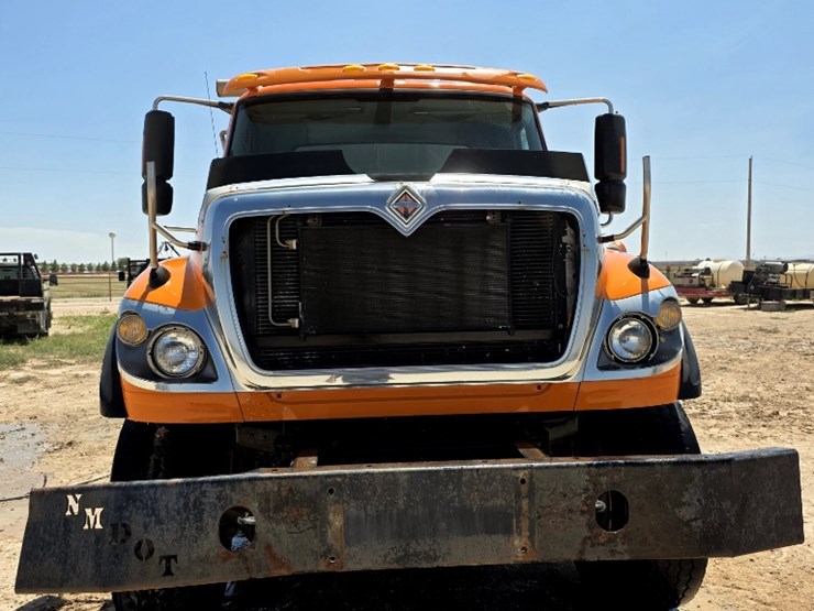 2009-international-workstar-7600-image-2