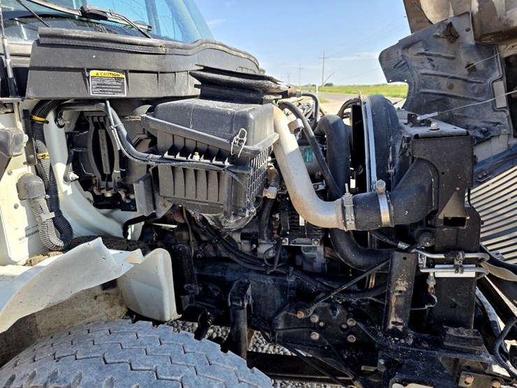 2015-international-durastar-4300-image-12