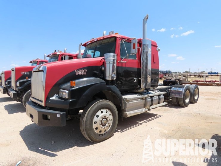 2012-western-star-4900-image-1