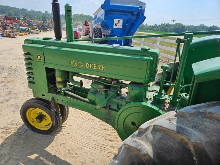 john-deere-b-image-14