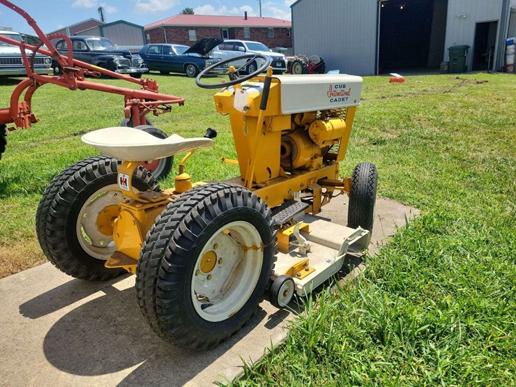 1962-cub-cadet-mower-image-5