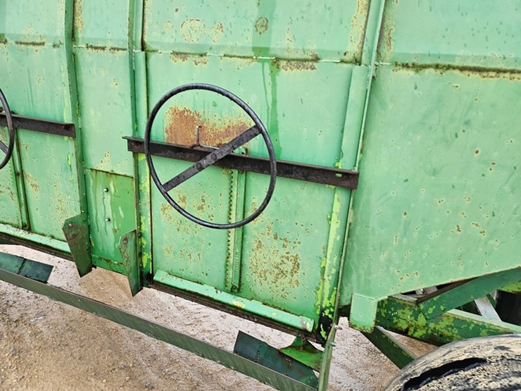 #109-•-parker-gravity-wagon-&-gear-image-12