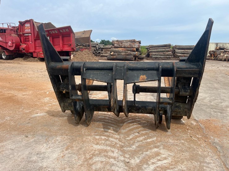 2020-deere-344l-image-60