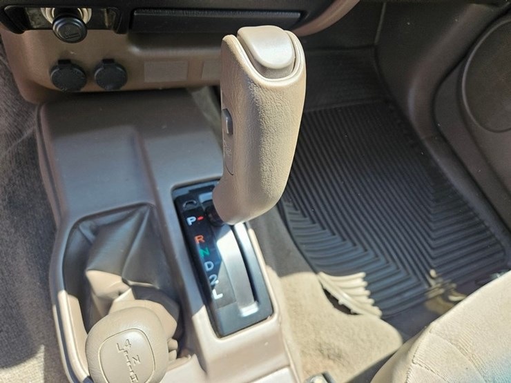 2004-toyota-tacoma-image-44