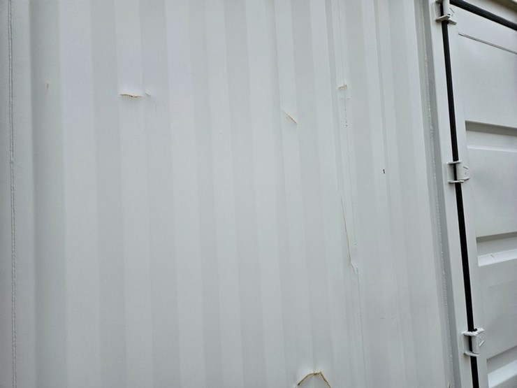 #85-•-40'-one-trip-container-image-10