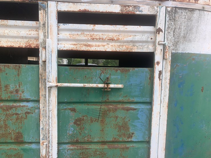 stock-trailer-image-12