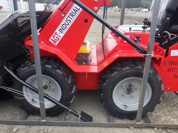 2026-agt-sda-140w-skid-steer-loader-image-14