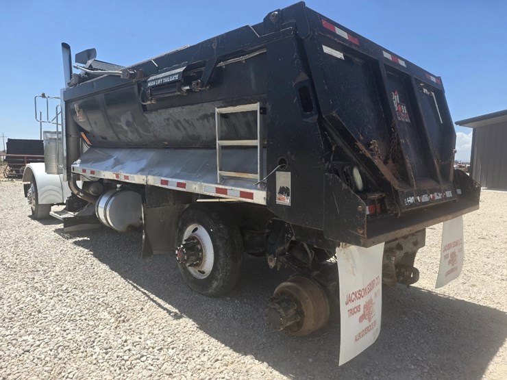1998-peterbilt-379-image-7
