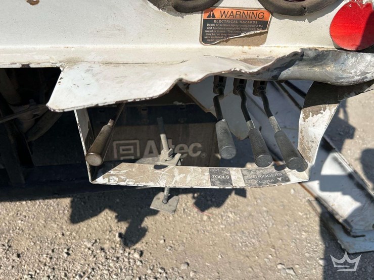 2018-freightliner-m2-106-image-24
