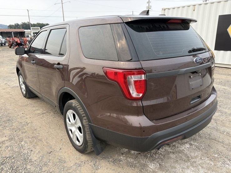 2017-ford-explorer-image-7