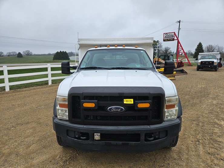 2009-ford-f550-image-8