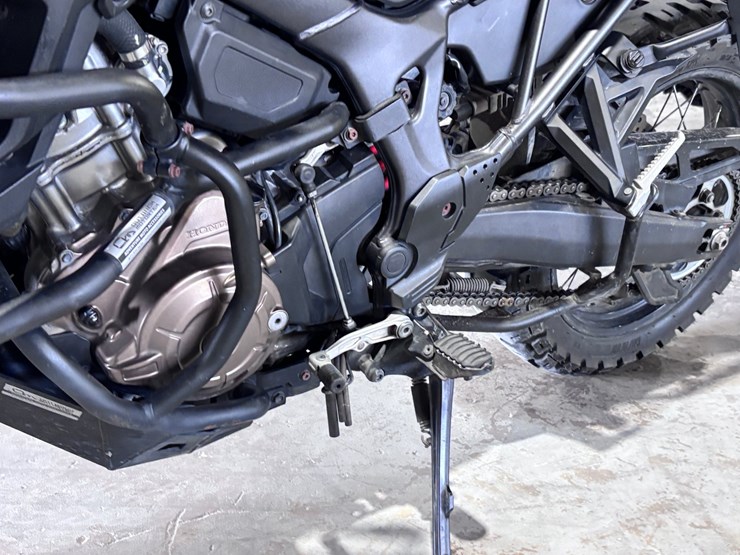 #35369-•-2018-honda-crf1000-image-12