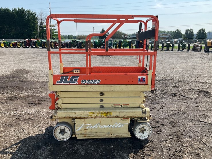 jlg-1932e2-image-6