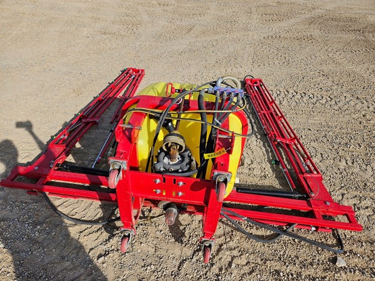 #113-•-3-pt-sprayer-image-1