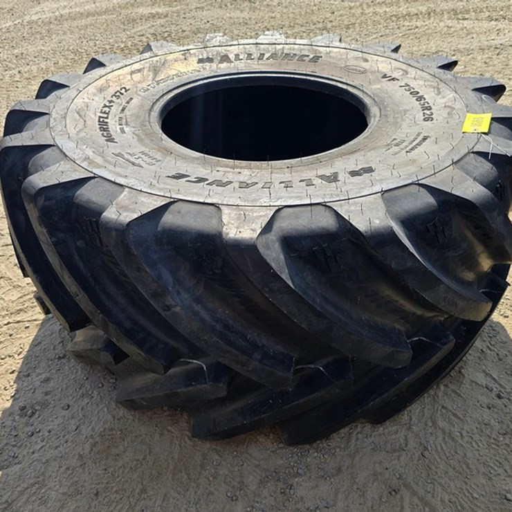 #59 • Alliance AgriFlex +372 750/65R26 Tire