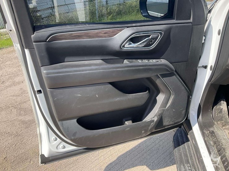 2021-chevrolet-tahoe-image-11