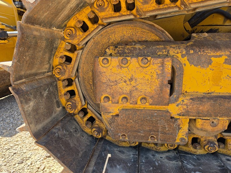 2016-caterpillar-d6k2-lgp-image-43