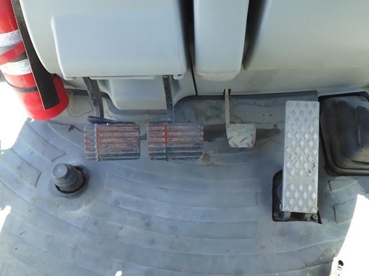 2008-caterpillar-430e-image-31