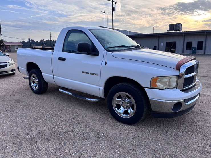 2003-dodge-ram-1500-image-2