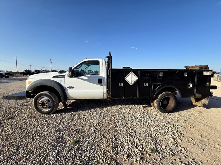2011-ford-f550-image-8