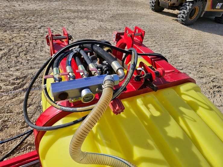 #113-•-3-pt-sprayer-image-22