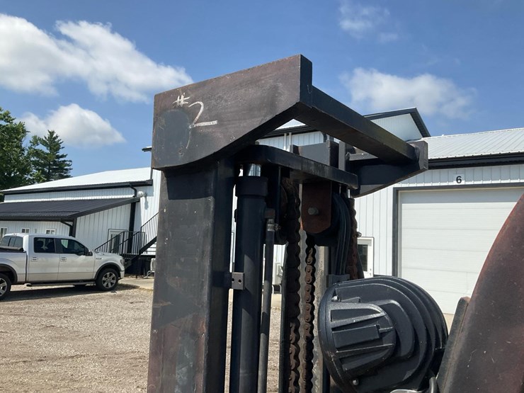 #1354-•-clark-sf250-forklift*-image-17