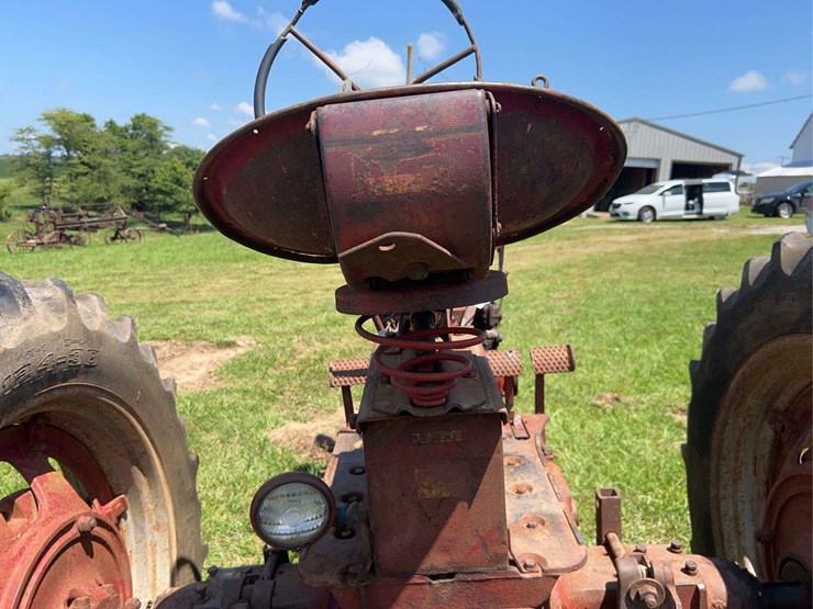 1954-farmall-super-h-image-16