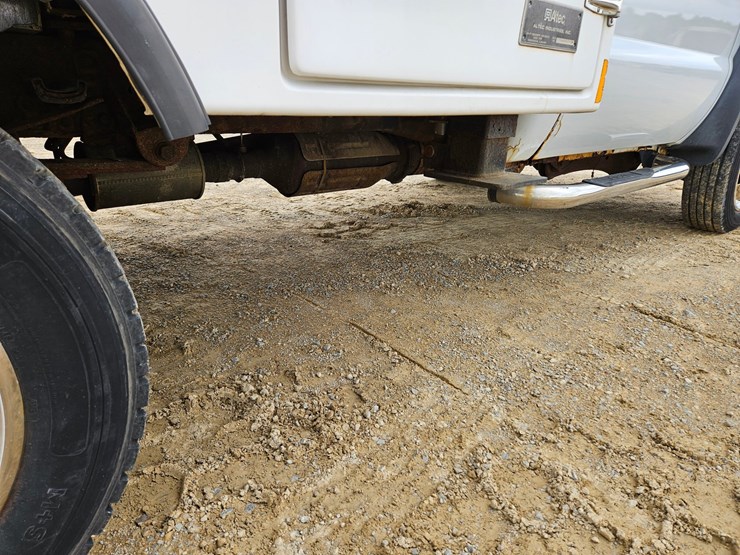 2008-ford-f550-image-64