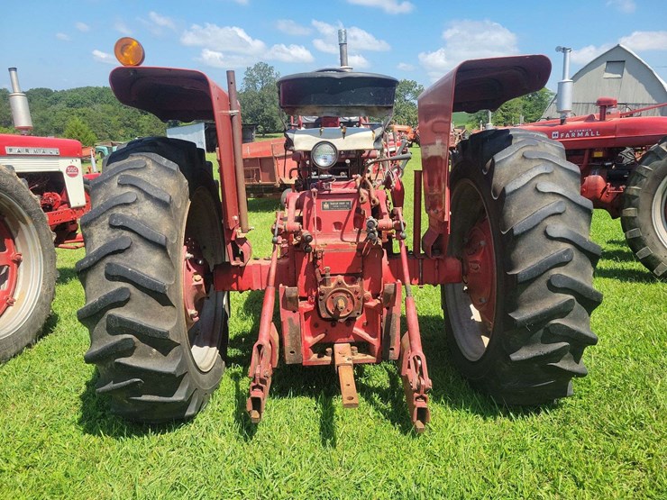 1968-farmall-656-gas-image-4