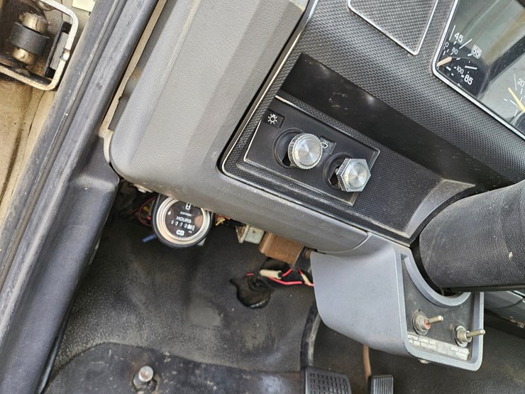 1992-ford-f700-image-45
