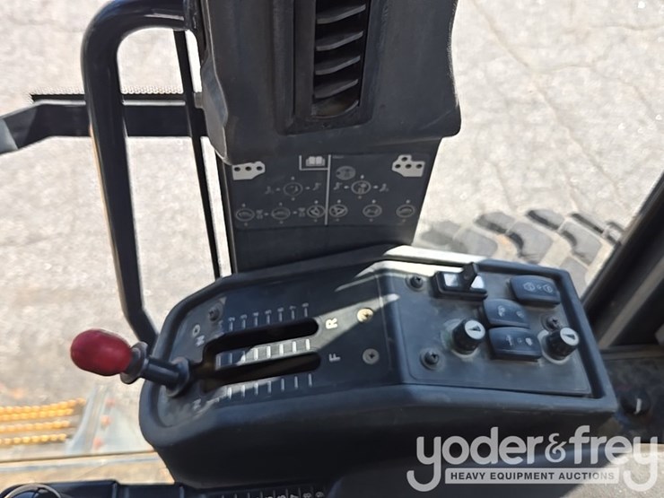 2016-deere-672gp-image-68