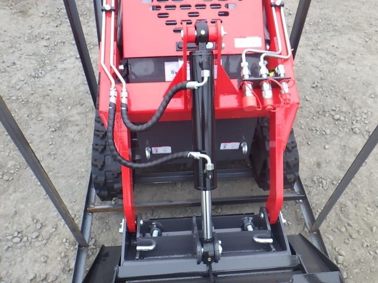 2026-agt-ysrt14-skid-steer-tracked-loader-image-6