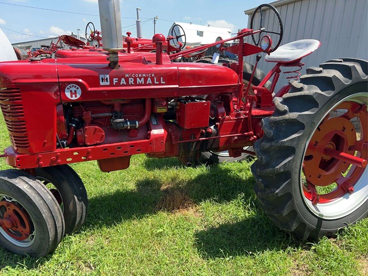 1953-farmall-super-h-image-4