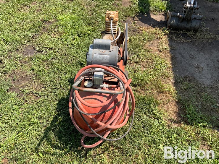 springfield-44a5-air-compressor-image-6