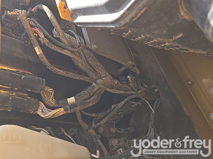 2019-caterpillar-336-image-33