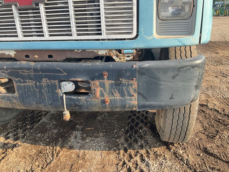 #1993-•-chevrolet-kodiak-single-axle-semi-tractor-image-12