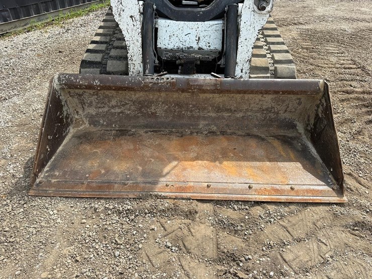 2020-bobcat-t740-image-16