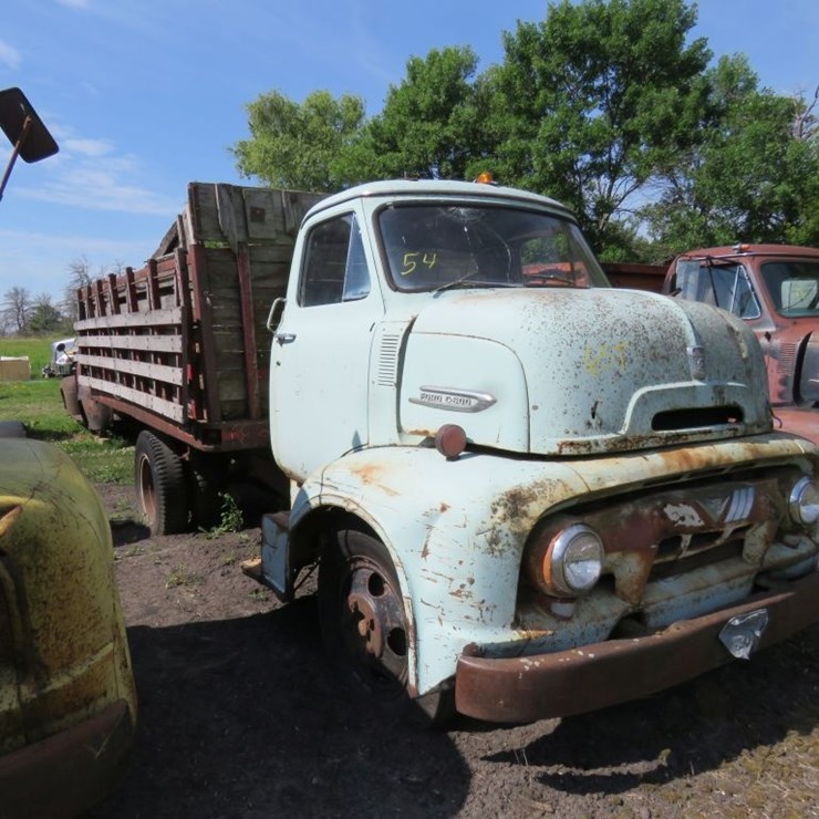 1954 FORD C600