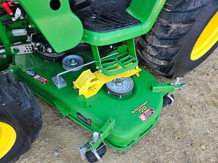john-deere-3033r-image-16