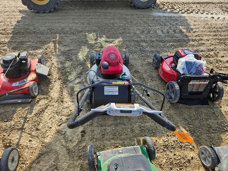 #24-•-honda-push-mower-image-3
