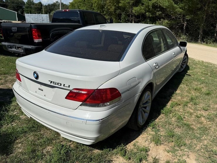 2008-bmw-750-li-car-image-3